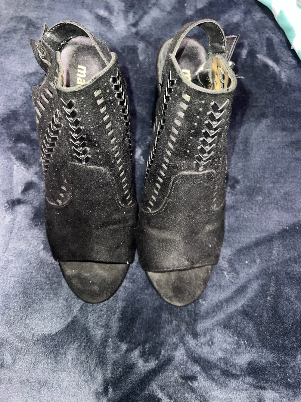 Madden NYC Black Suede Open-Toe Heeled Ankle Boots Braided Cutouts Size 8.5
